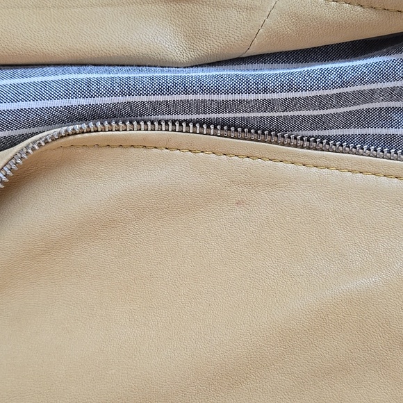 Jacket Massimo Dutti genuine sheep leather jacket, Color Cream Yellow, Size XS - Picture 12 of 15